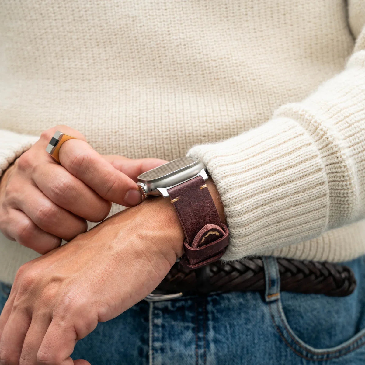 Leather Apple Watch Strap R01 – Italian Vegetable-Tanned Leather | 44mm, 45mm, 46mm & 49mm
