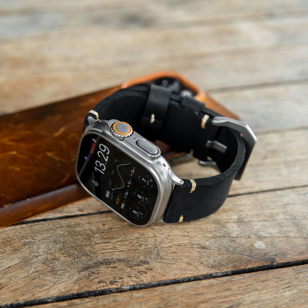 Leather Apple Watch Strap R01 – Italian Vegetable-Tanned Leather | 44mm, 45mm, 46mm & 49mm