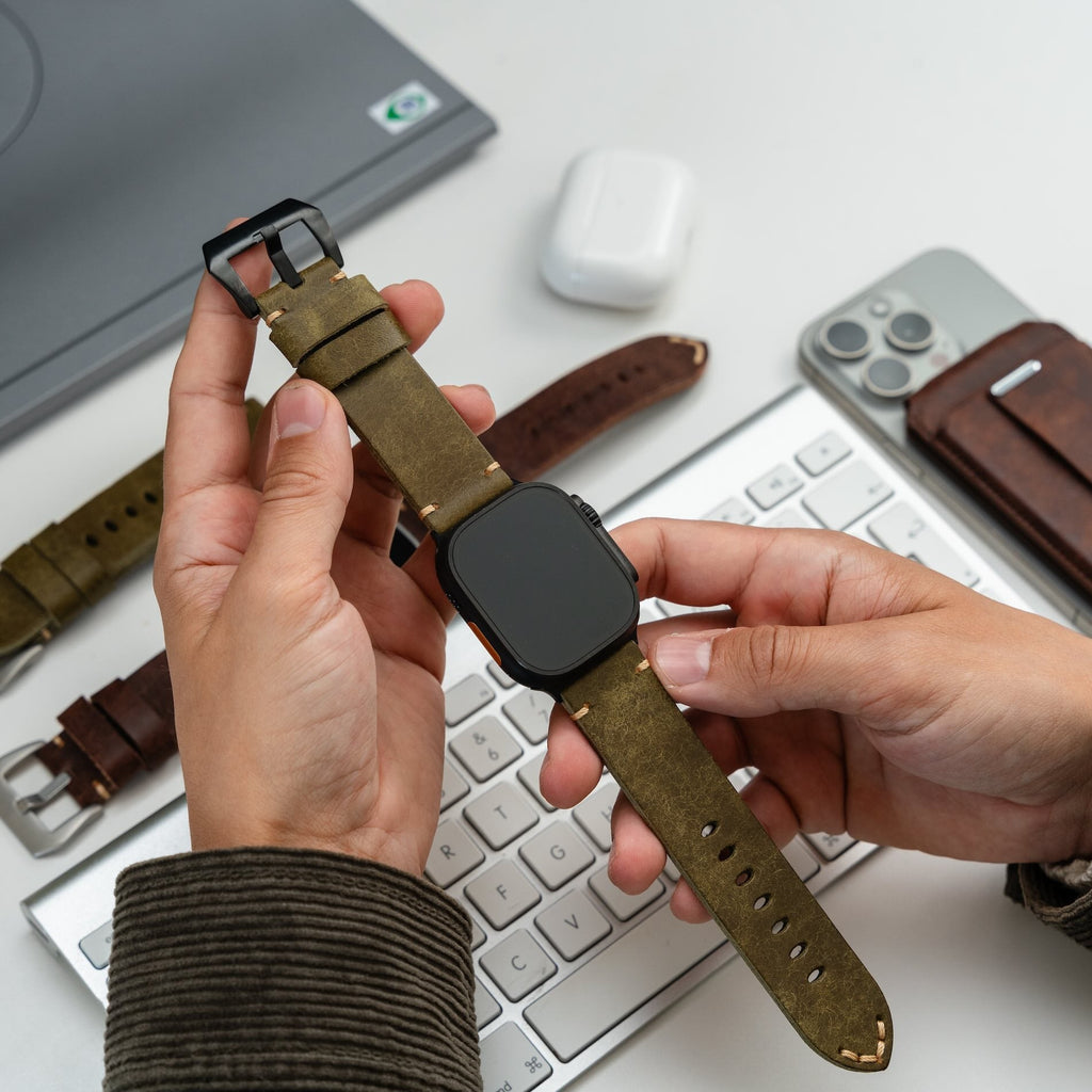 Leather Apple Watch Strap R01 – Italian Vegetable-Tanned Leather | 44mm, 45mm, 46mm & 49mm